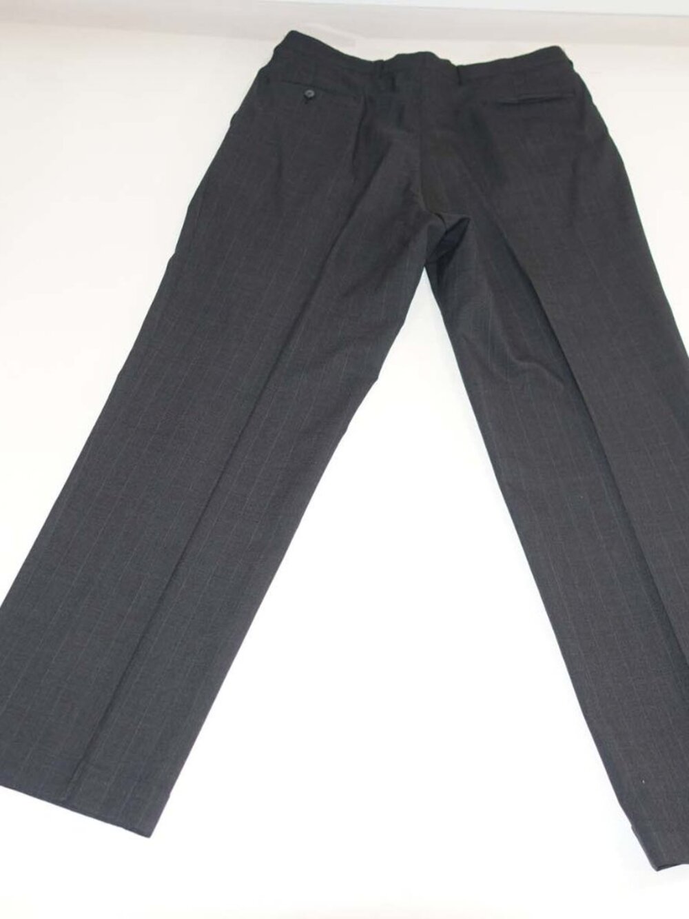 Jos. A. Bank Men's Pinstripe Double Breasted Suit Size 42 Long 34 x 32 100% Wool - Picture 4 of 14